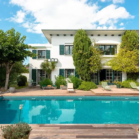 Galerna -keyweek House With Heated Swimming Pool Holiday home