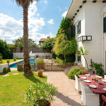 Galerna -keyweek House With Heated Swimming Pool Holiday home